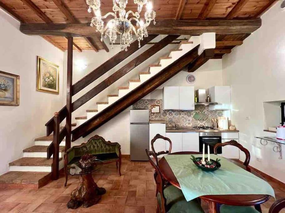 マッサ・マルターナLa Casina Di Nadaアパートメント エクステリア 写真