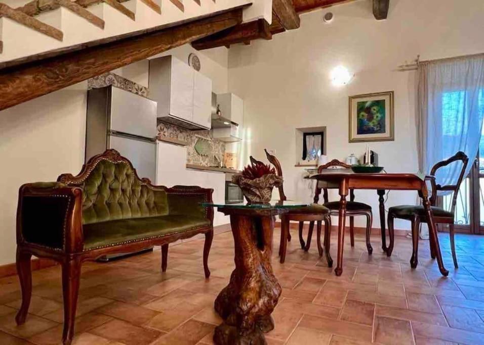 マッサ・マルターナLa Casina Di Nadaアパートメント エクステリア 写真